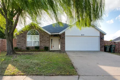 614 Emerald St, Lowell, AR 72745 photo 1