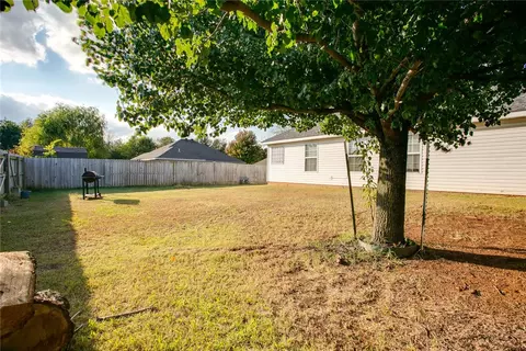 614 Emerald St, Lowell, AR 72745 photo 25