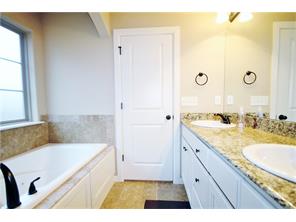581 Lancaster Rd, Centerton, AR 72719 photo 11