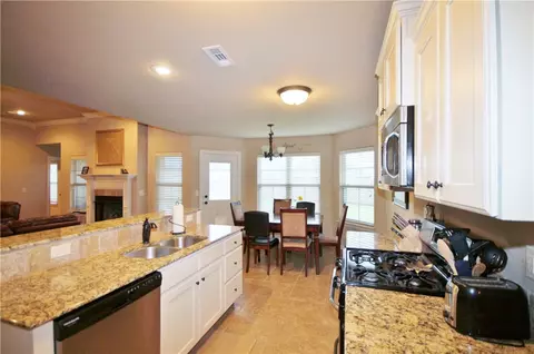 581 Lancaster Rd, Centerton, AR 72719 photo 6