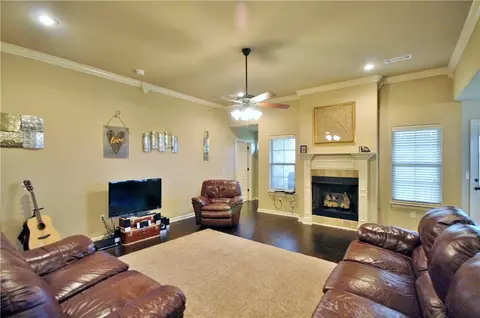 581 Lancaster Rd, Centerton, AR 72719 photo 3