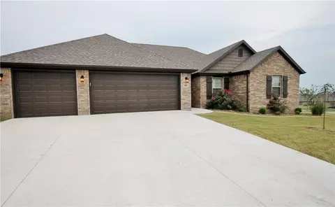581 Lancaster Rd, Centerton, AR 72719 photo 1
