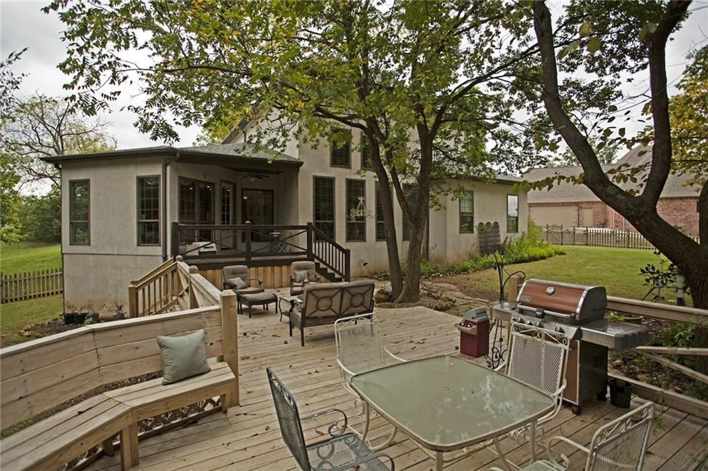 8701 Crest Ln, Springdale, AR 72762 photo 2