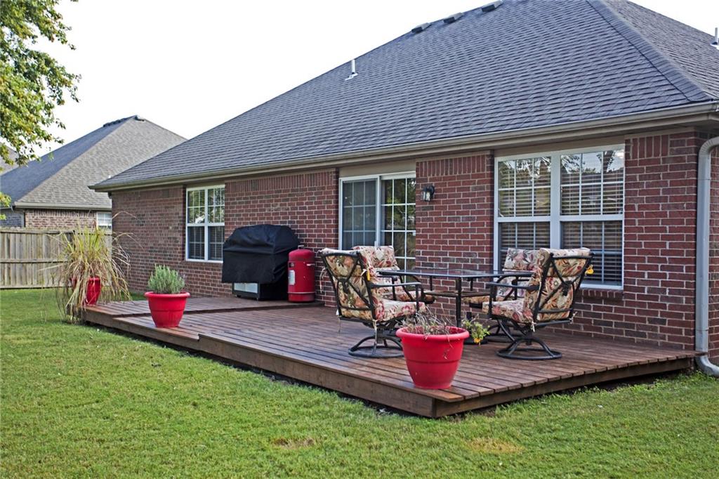 661 Walker St, Centerton, AR 72719 photo 27