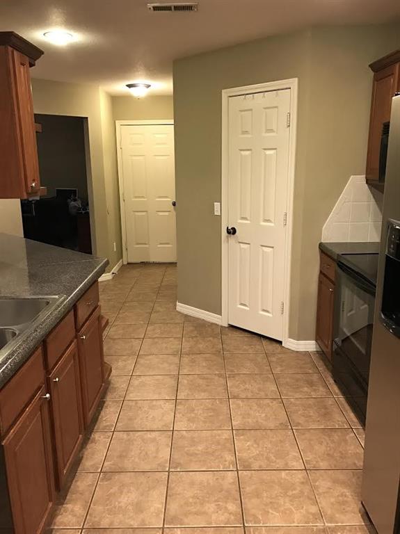 661 Walker St, Centerton, AR 72719 photo 7