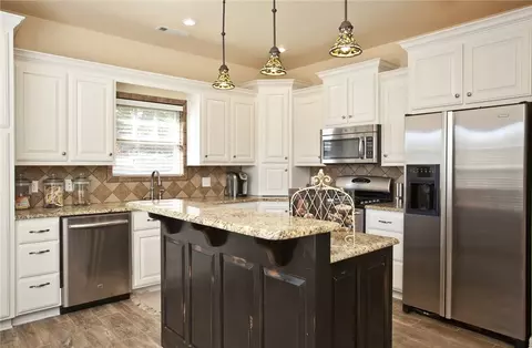 2286 Summer Oak St, Springdale, AR 72762 photo 9