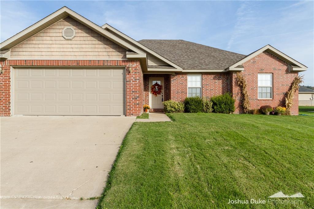 3393 Grayson Ln, Springdale, AR 72764 photo 1