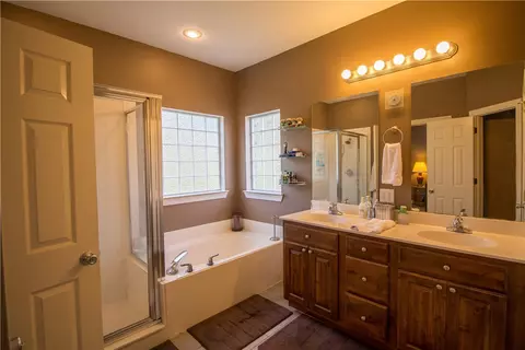 2930 Eaglecrest Cir, Springdale, AR 72762 photo 20