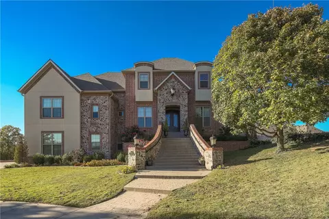 6064 Yosemite Falls Cv, Springdale, AR 72762 photo 2
