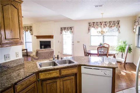 210 Bluff Dr, Lowell, AR 72745 photo 7
