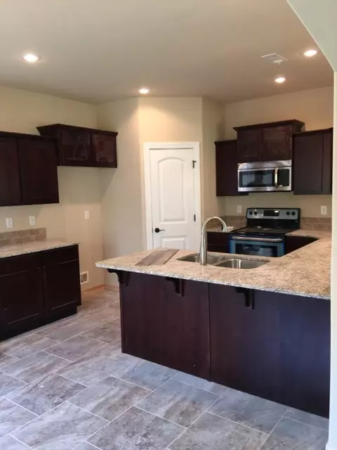 814 E Asher Dr, Rogers, AR 72758 photo 4