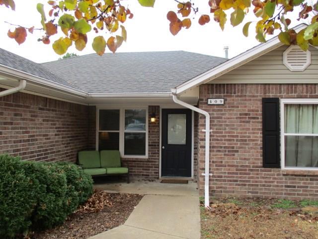 409 Stapleton Pl, Lincoln, AR 72744 photo 2