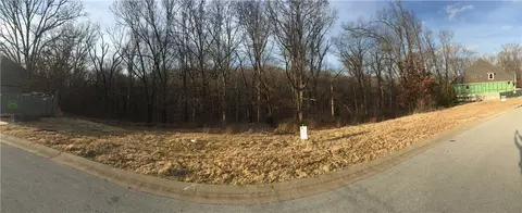 3220 Laurel Cir, Centerton, AR 72719 photo 1