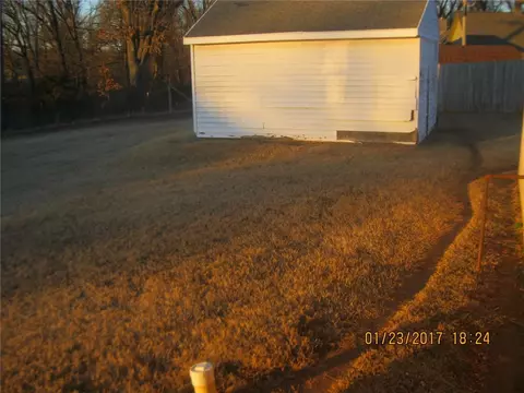 826 Grandy Pl, Lowell, AR 72745 photo 2