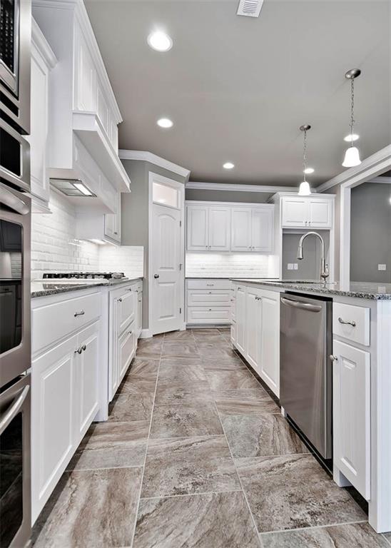 5401 60th Pl, Rogers, AR 72758 photo 9