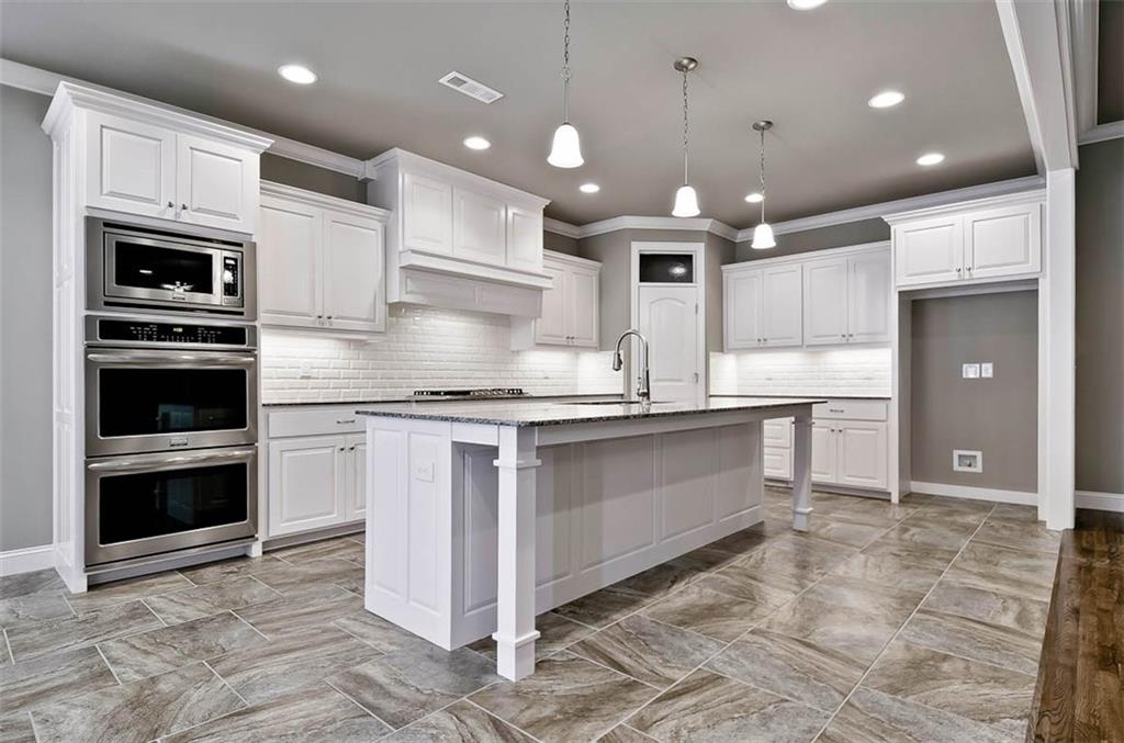5401 60th Pl, Rogers, AR 72758 photo 7