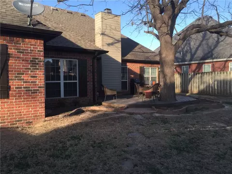 401 Chantilly Ave, Springdale, AR 72764 photo 4