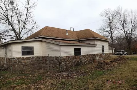 227 Doke St, West Fork, AR 72774 photo 6