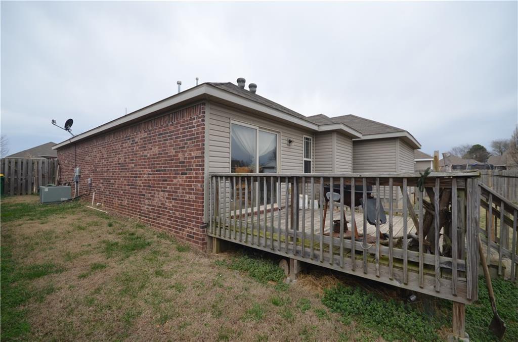 2251 Linden Cir, Springdale, AR 72764 photo 13