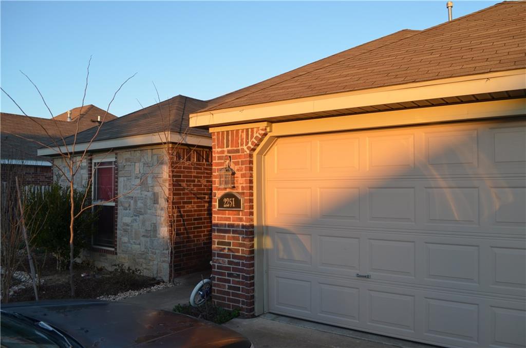 2251 Linden Cir, Springdale, AR 72764 photo 2