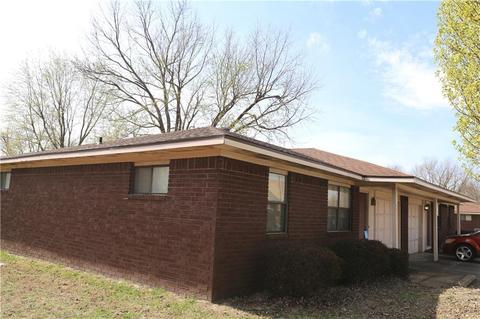 2016 Olive St, Rogers, AR 72756 photo 2