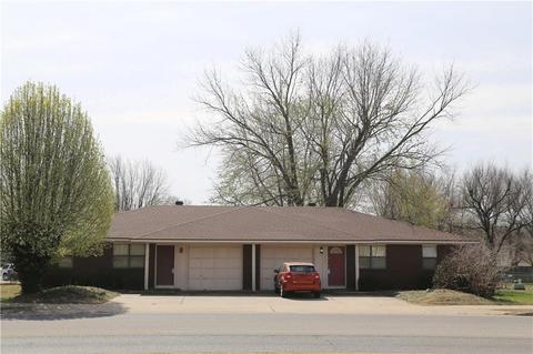 2016 Olive St, Rogers, AR 72756 photo 1