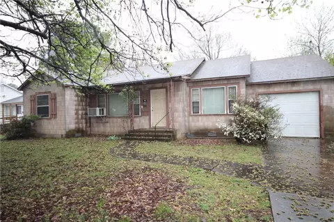 716 Maple Dr, Springdale, AR 72764 photo 1