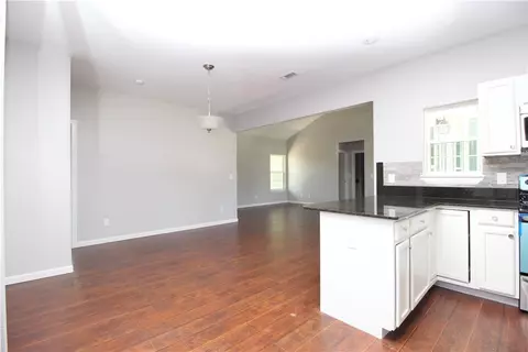 406 E Union St, Rogers, AR 72756 photo 5