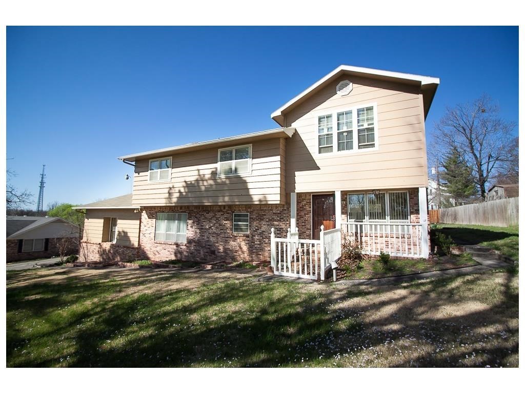 206 Suttle Dr, Springdale, AR 72764 photo 1