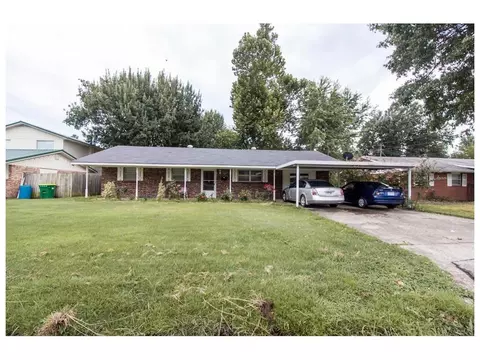 1811 W Dee Ave, Springdale, AR 72762 photo 2