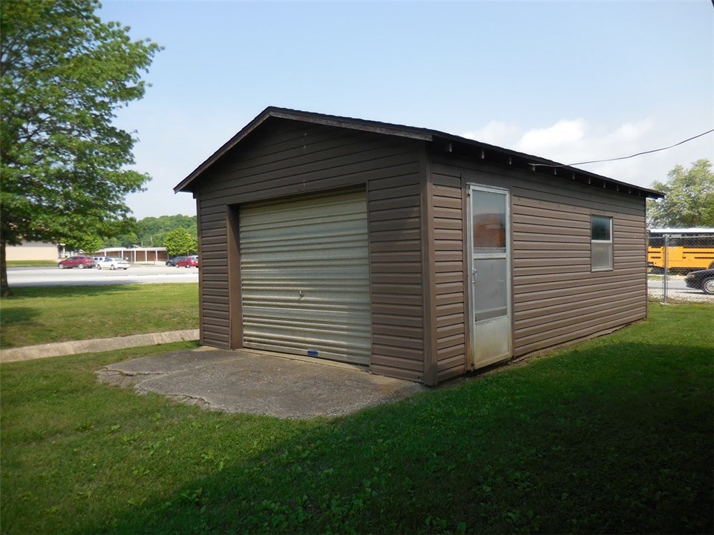 314 W Main St, West Fork, AR 72774 photo 13
