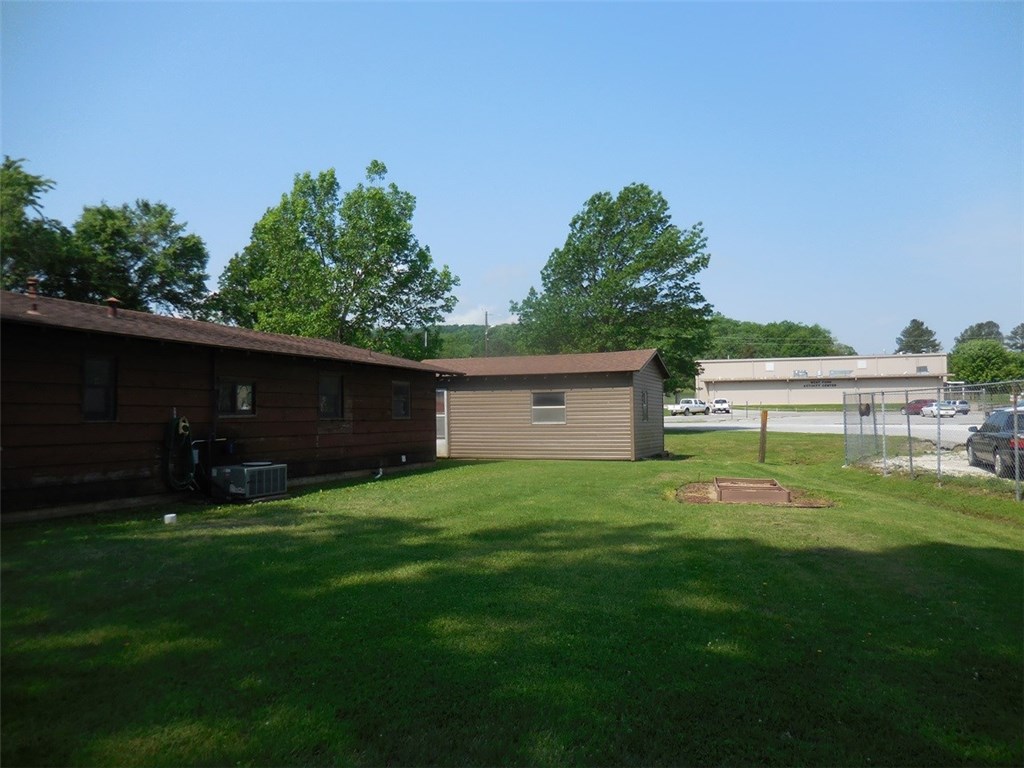 314 W Main St, West Fork, AR 72774 photo 17