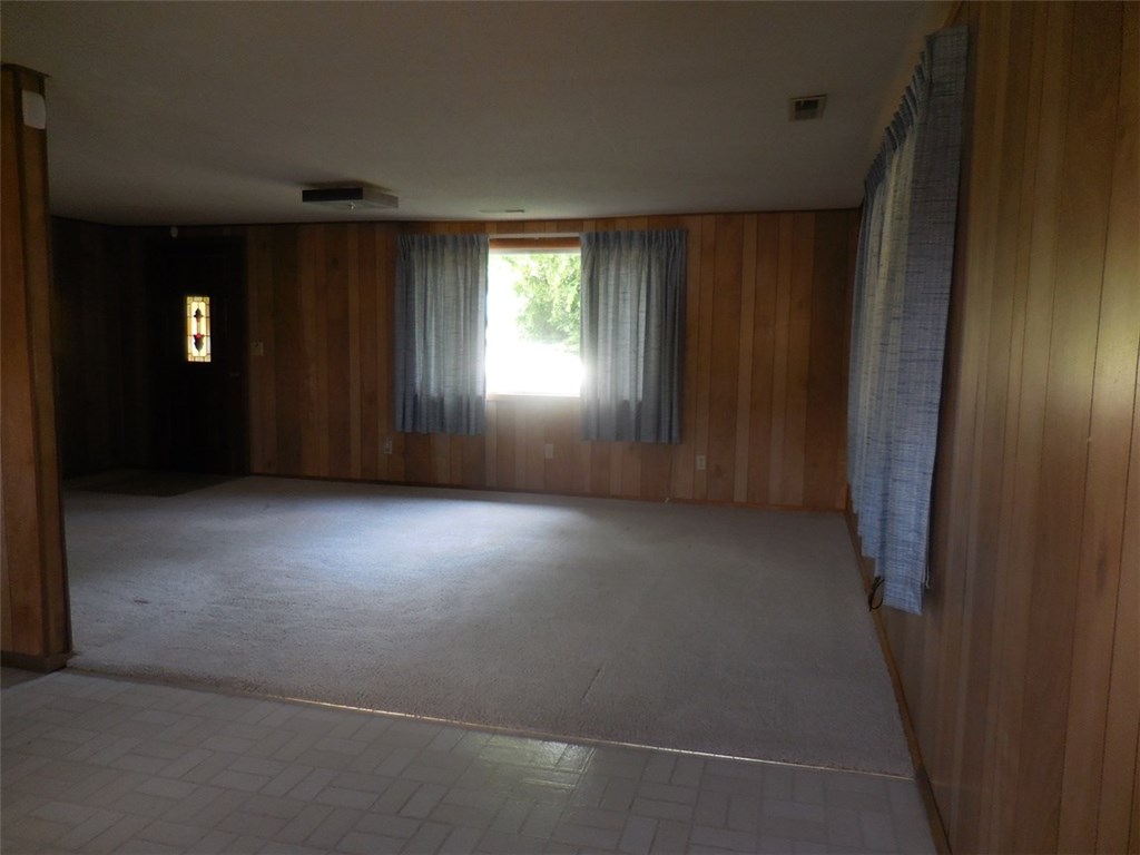 314 W Main St, West Fork, AR 72774 photo 5