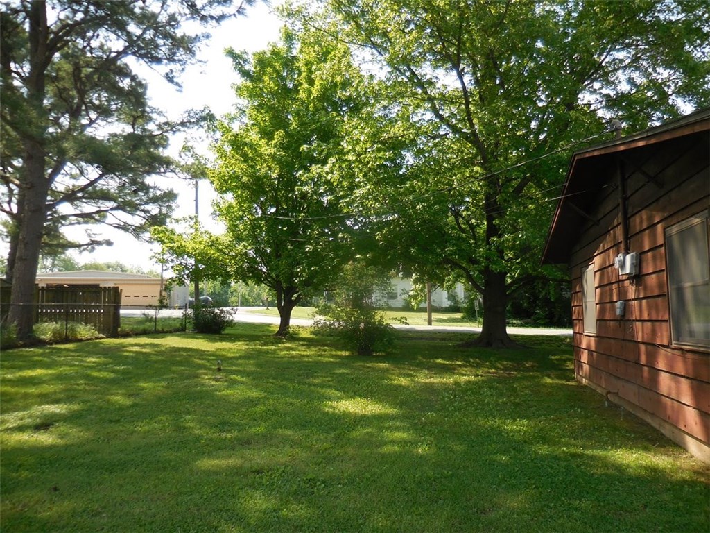314 W Main St, West Fork, AR 72774 photo 16