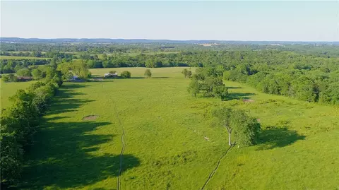 22044 Sans Souci Dr, Shell Knob, MO 65747 photo 3