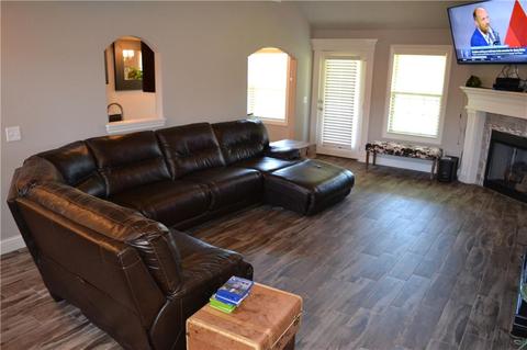116 Ford St, Lowell, AR 72745 photo 3