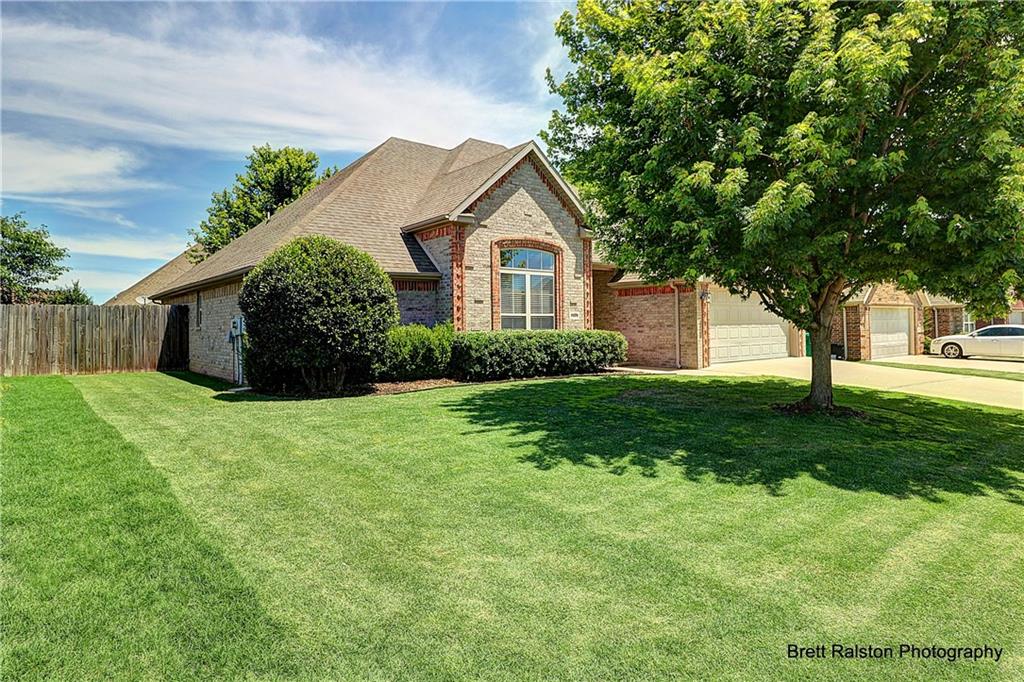 1241 Torbay, Centerton, AR 72719 photo 2