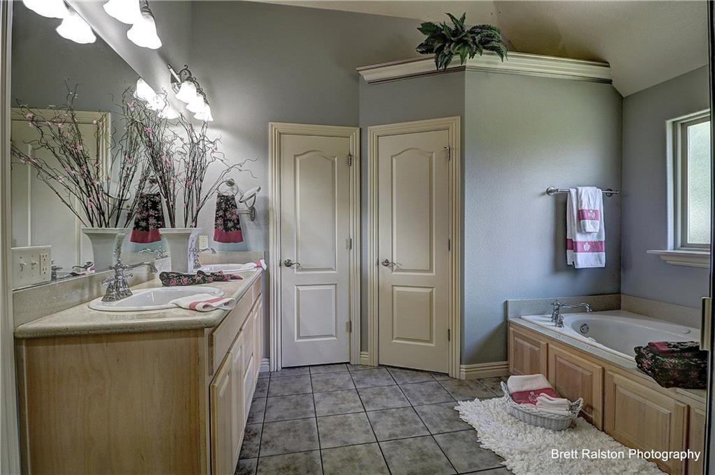 1241 Torbay, Centerton, AR 72719 photo 18