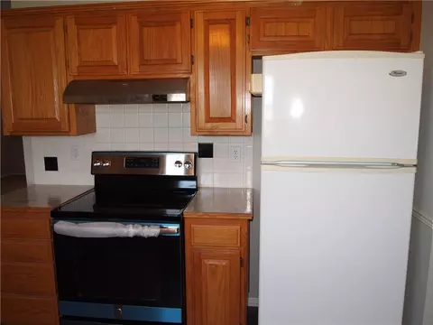 403 Thompson St, Centerton, AR 72719 photo 4