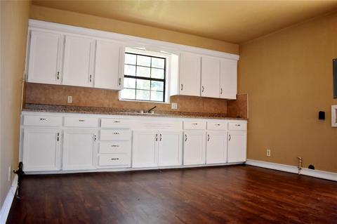 110 E Bailey Ave, Springdale, AR 72764 photo 4