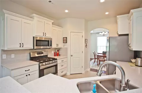 324 Avignon Ave, Springdale, AR 72764 photo 5