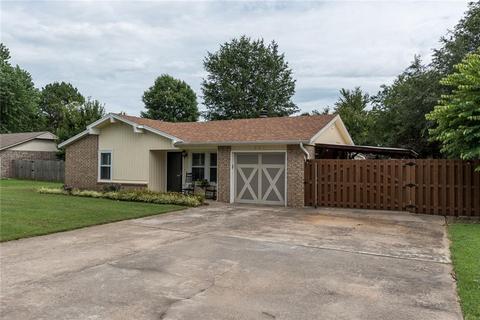 103 Wright Ave, Springdale, AR 72764 photo 1