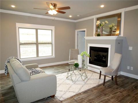122 E Glendale Ln, Rogers, AR 72758 photo 3