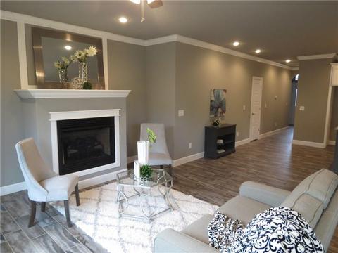 122 E Glendale Ln, Rogers, AR 72758 photo 5