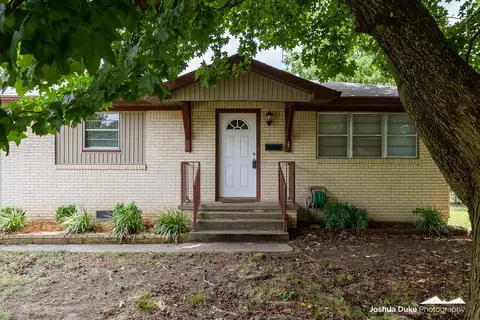 403 Michael St, Springdale, AR 72764 photo 1