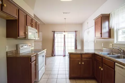 1266 Apache Trl, Springdale, AR 72764 photo 4