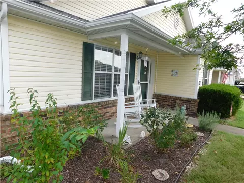 729 Hackberry St, Springdale, AR 72762 photo 3