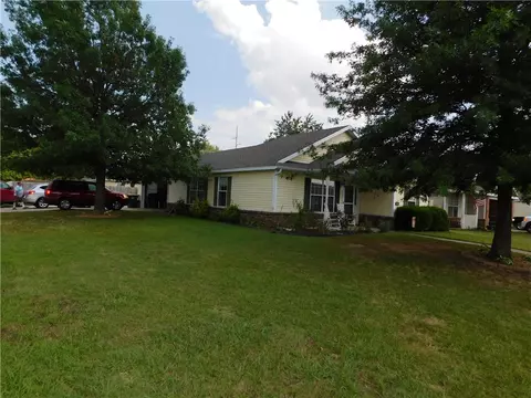 729 Hackberry St, Springdale, AR 72762 photo 6