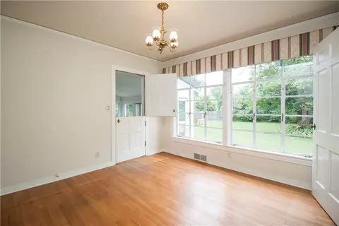 505 Maple Dr, Springdale, AR 72764 photo 5