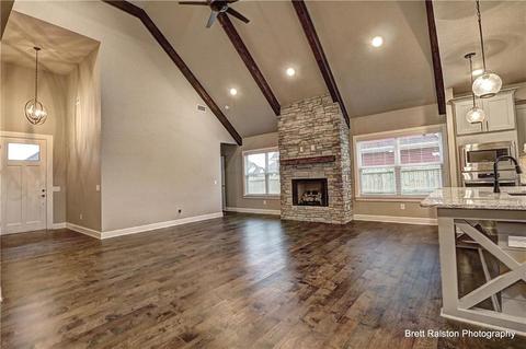 1000 Silver Maple St, Centerton, AR 72719 photo 4